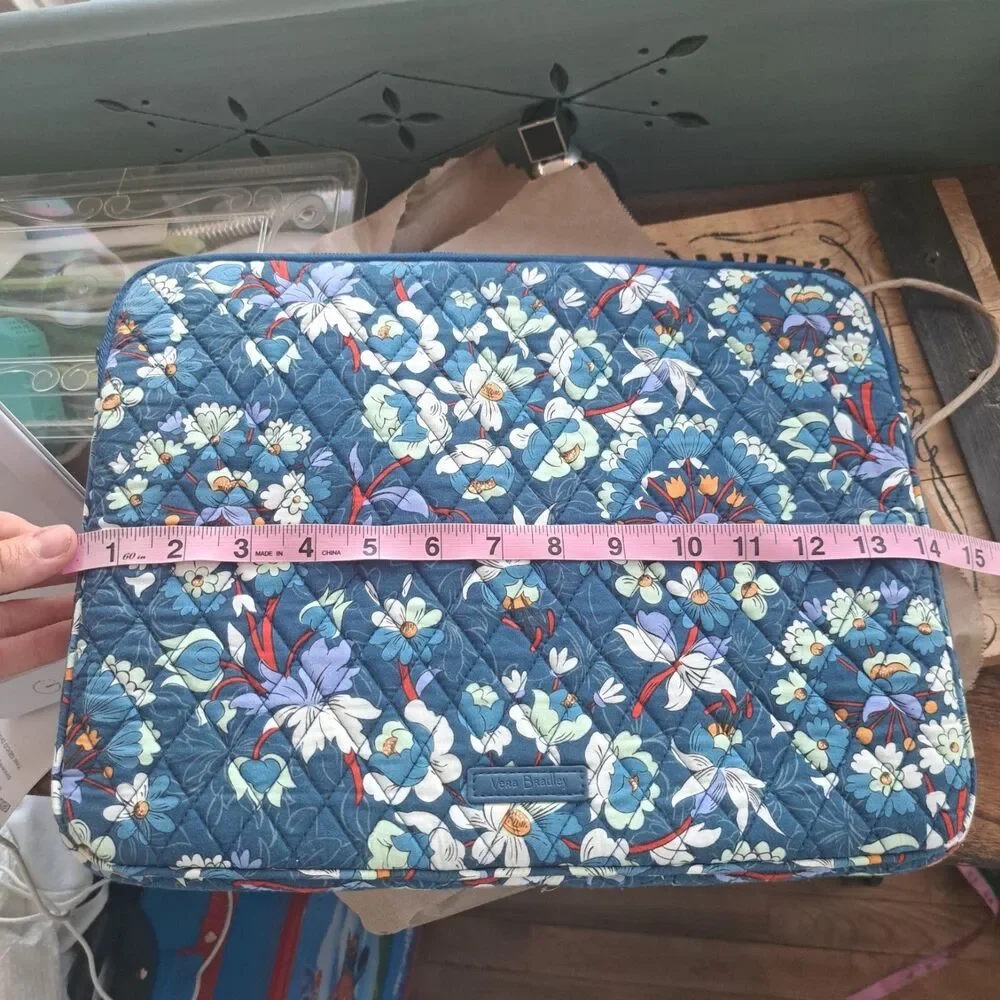 NWT Vera Bradley Padded Laptop/Ipad Sleeve Blue FLORAL BURSTS up to 13